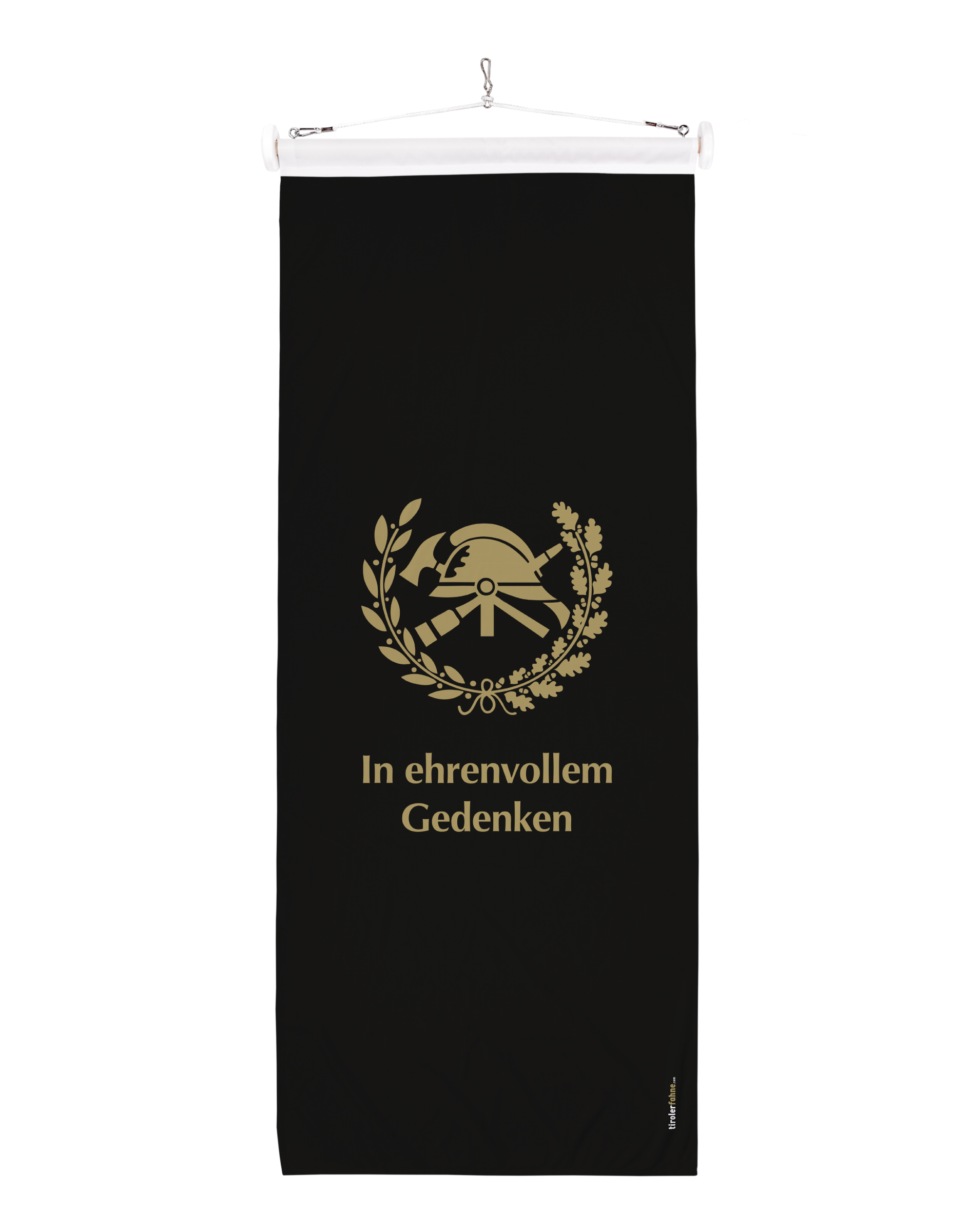 Feuerwehrfahne in schwarz mit Feuerwehrsymbol und "In ehrenvollem Gedenken" in gold
